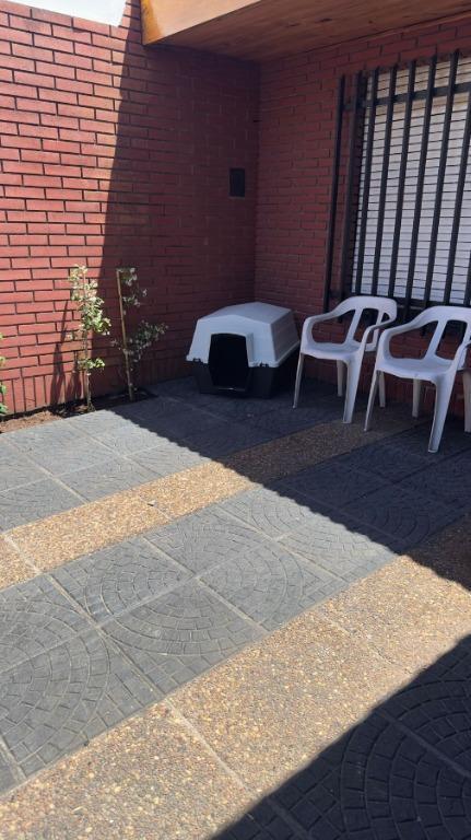 Casa con Cochera y Terraza 5