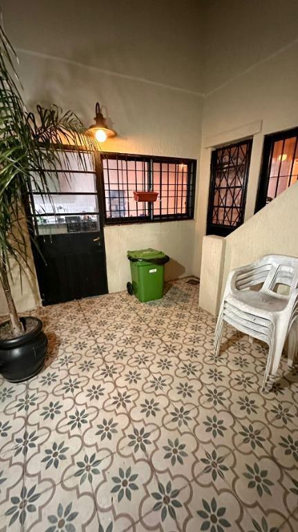 Casa con Cochera y Terraza 2