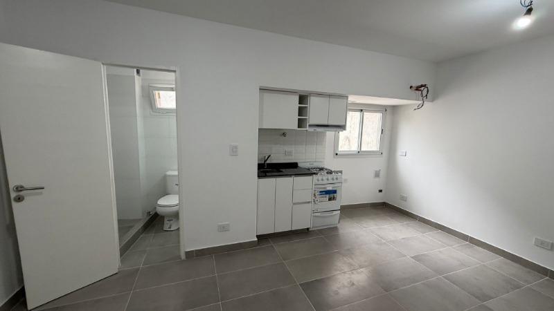 Foto de VENTA STUDIO RECICLADO SALGUERO Y LAVALLE, imagen 2