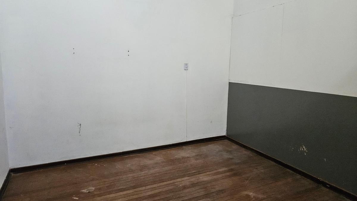 Importante Inmueble Comercial a Reciclar o Demoler 3