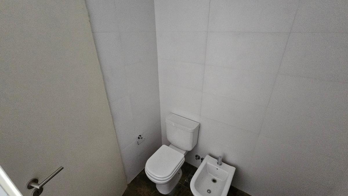 Semipiso de 2 Ambientes Al Frente con Balcon 1