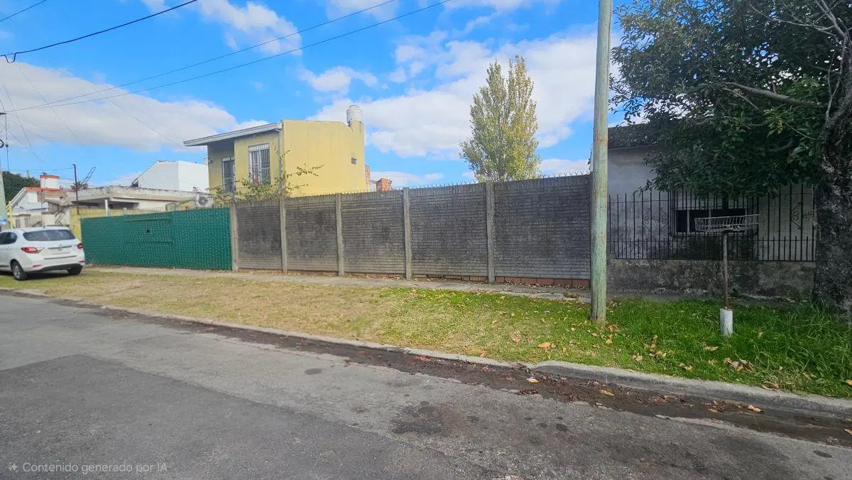 Lote Terreno de 300 m2 en venta en Berazategui 5