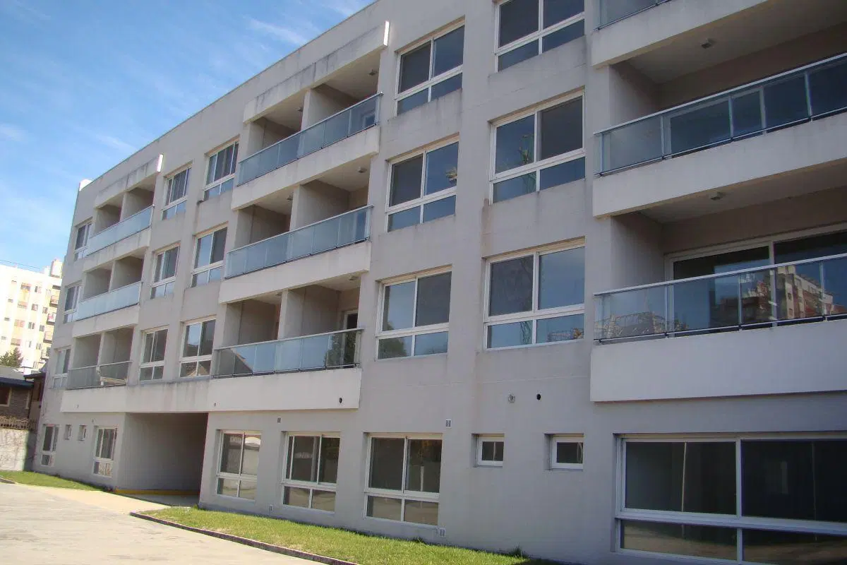 Departamento de 40 m² con 1 ambiente en venta en Bernal 4