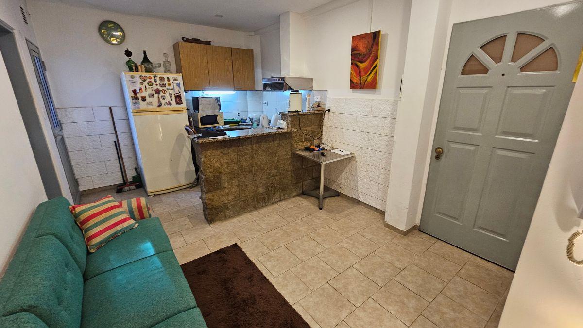 Foto de Venta Departamento PH 3 ambientes 2 dormitorios patio Quilmes, imagen 4