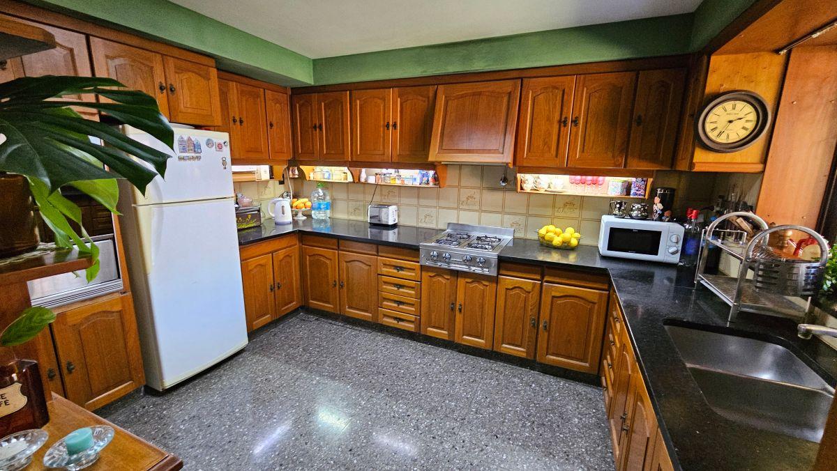 Foto de Casa 5 ambientes de 235 m² con 3 dormitorios en venta en Residencial, imagen 5