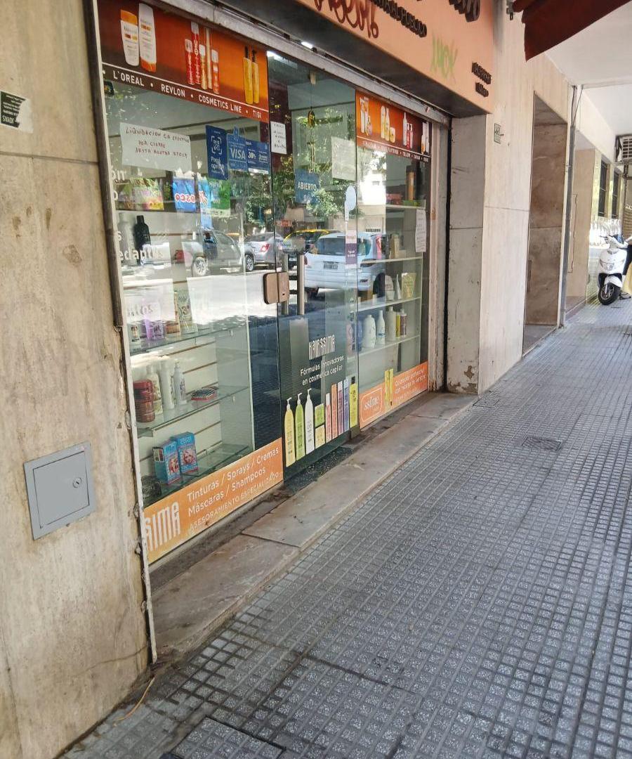 Foto de EXCELENTE LOCAL ZONA OUtLET 6,50 X 14, imagen 4