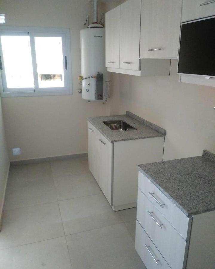 S Blas 5450 PH Nº 7•1º Piso 2amb + Unidad Complementaria C/parrilla Esc Oferta 4