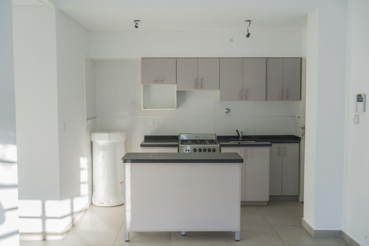 Foto de V DEVOTO Nueva York 4996 Semi Piso P.BAJA 3 Ambientes Frente con Patio, imagen 2
