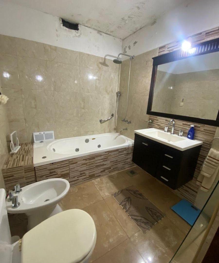 JOSE PEDRO VARELA 4480 VENTA CASA 5 AMB