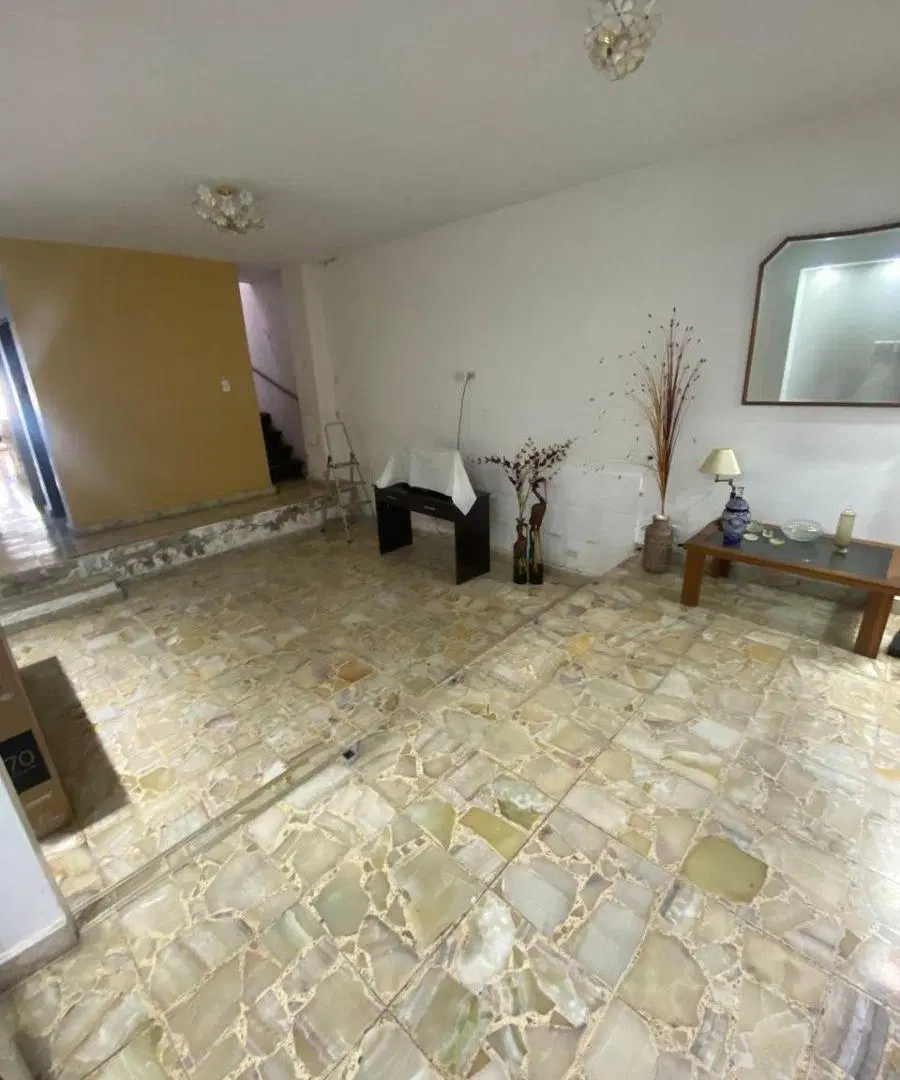 V DEVOTO JOSE P. VARELA 4480 VENTA CASA 5 AMB GJE 2 0 3 AUTOS FD0 LIBRE Y TZA 8
