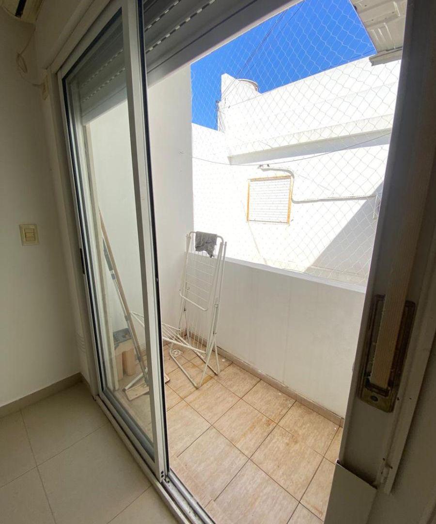 Foto de MONTE CASTRO CHIVILCOY 2168 ALQUILER 2 AMB PRIMER PISO POR ESCALERA, imagen 5