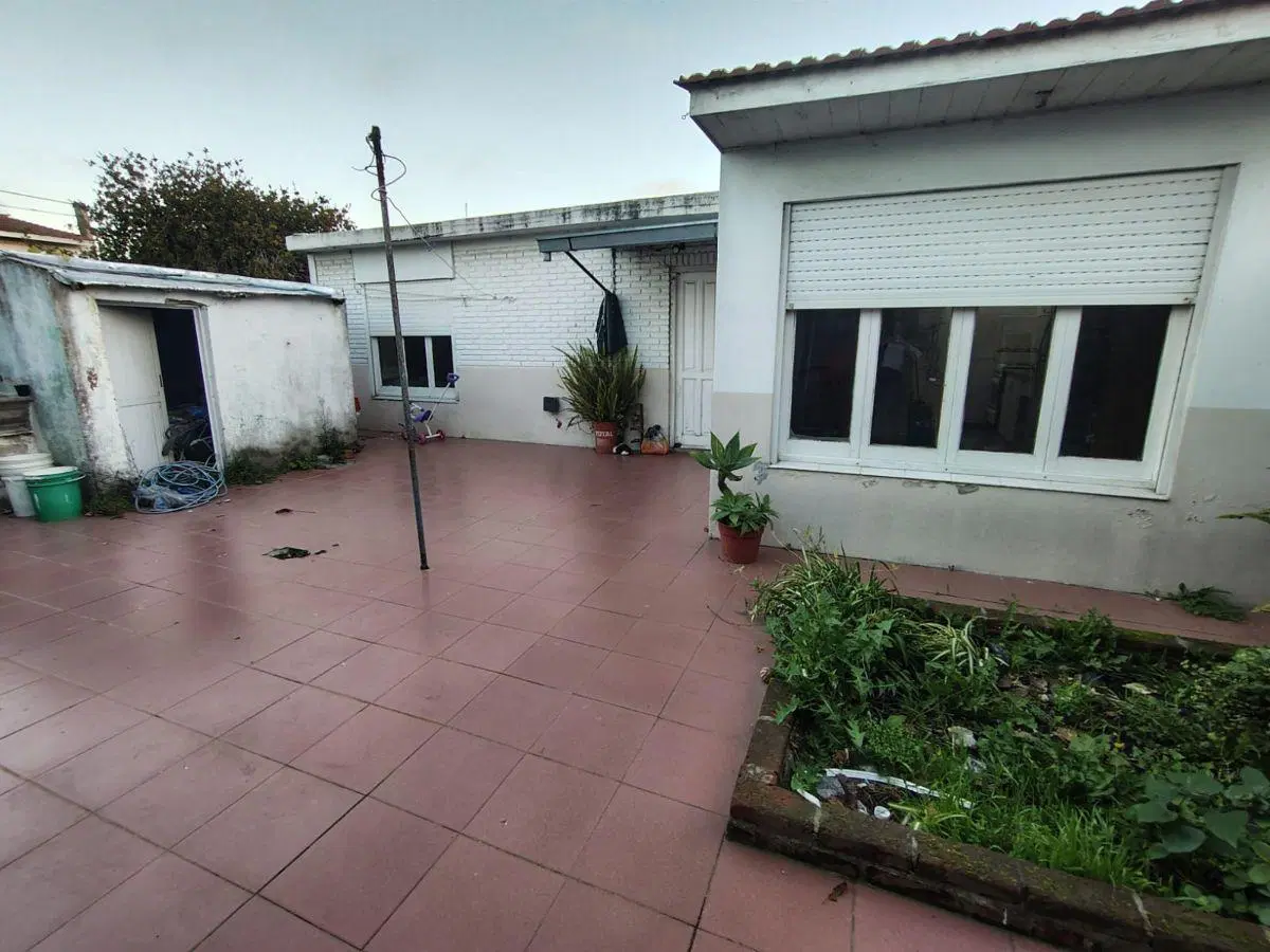 2 casas en block lote 10 por 33 4
