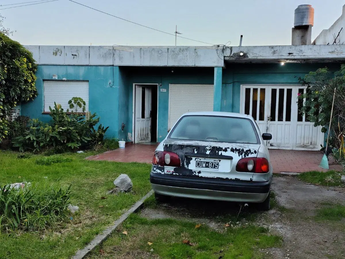2 casas en block lote 10 por 33 2