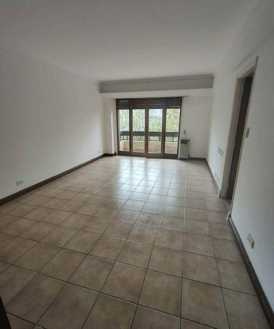 Foto de Semipiso 4 ambientes y dep, plaza mitre,cochera y baulera, imagen 3
