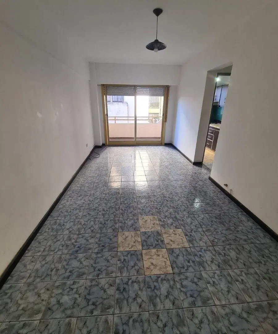 2 Ambientes c/balcón 1