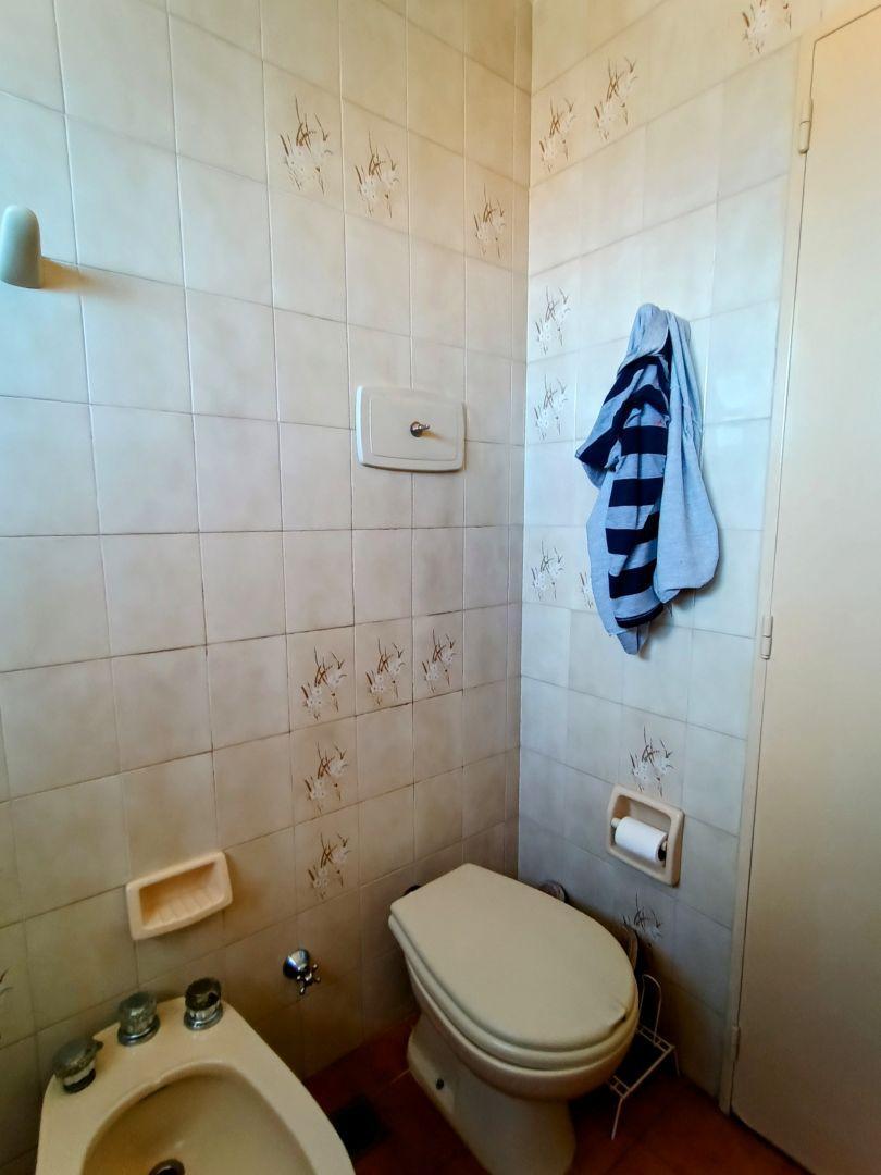Departamento 4 Ambientes. | Av Rivadavia Al 5100 2