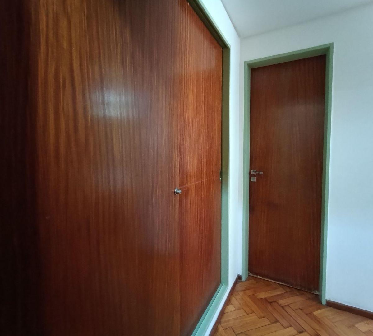 Departamento 4 Ambientes. | Av Rivadavia Al 5100 3