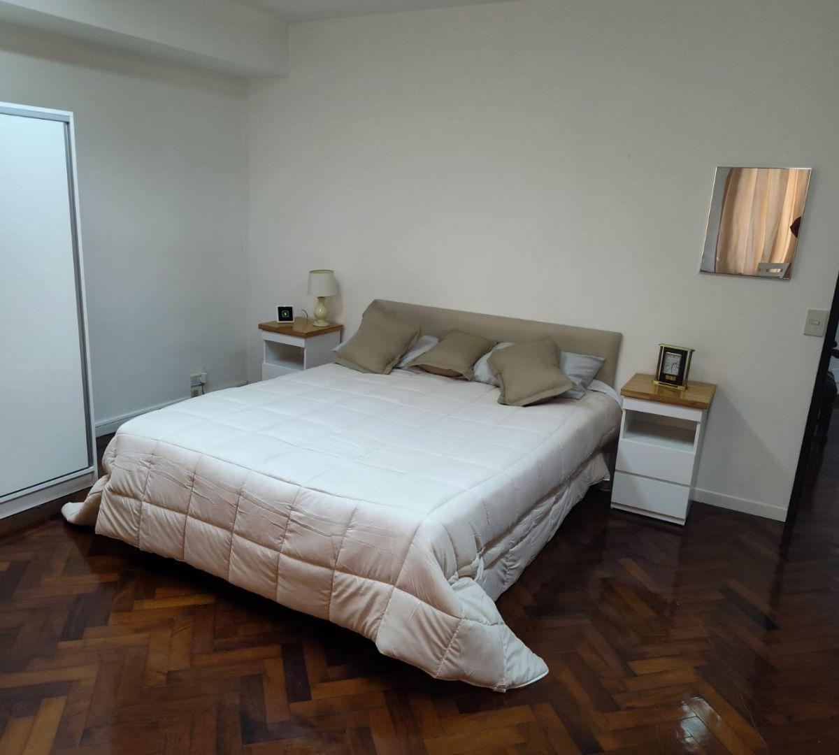 Departamento 7 Ambientes o Mas. | Av Pres. Julio A. Roca Al 500 3