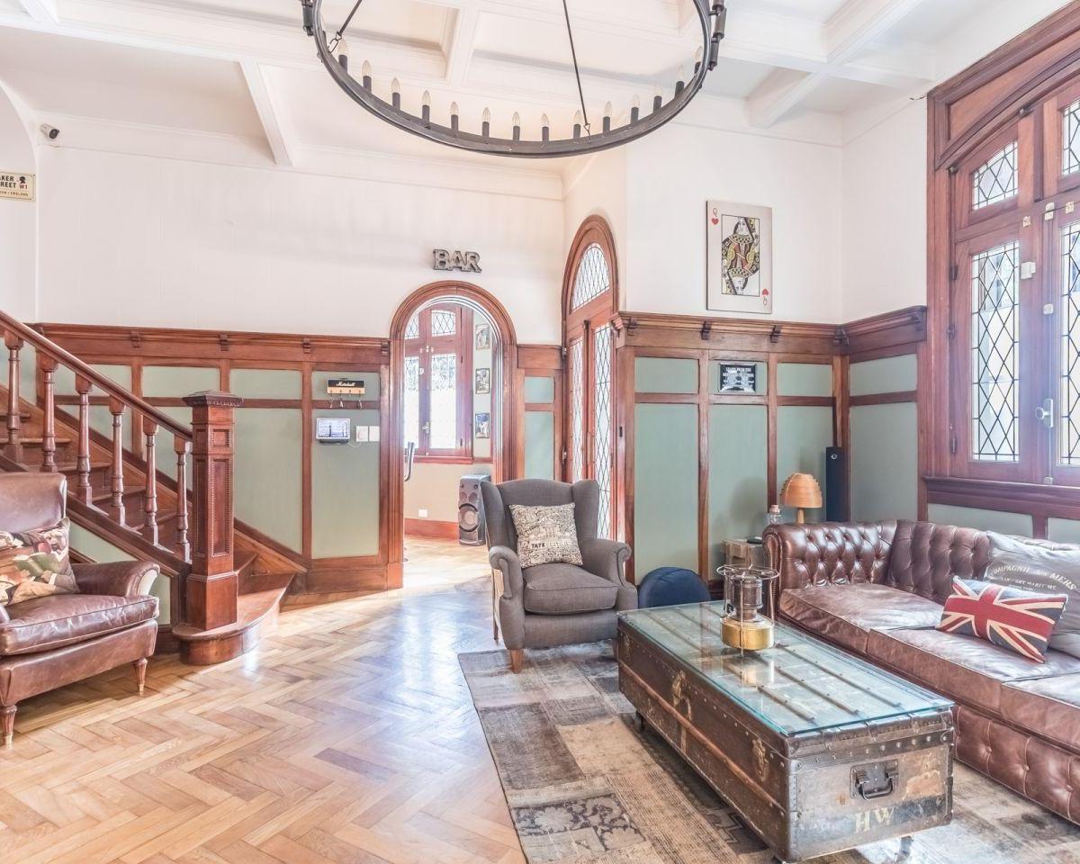 Venta | Casa Estilo Inglés 7 Amb C/quincho, Terraza, Garage. Reciclada 1