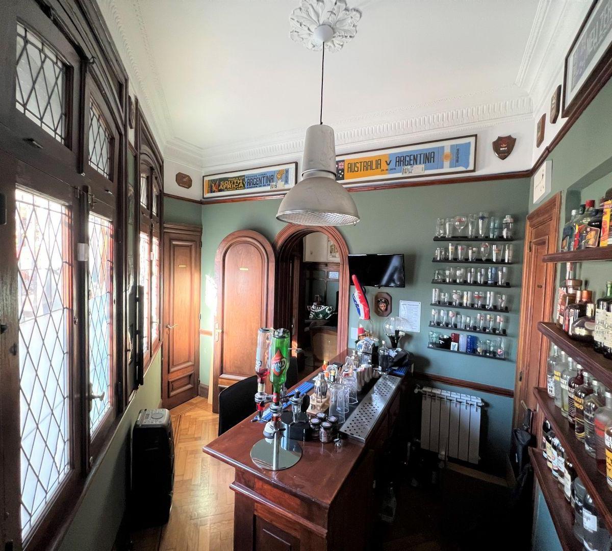 Venta | Casa Estilo Inglés 7 Amb C/quincho, Terraza, Garage. Reciclada 1