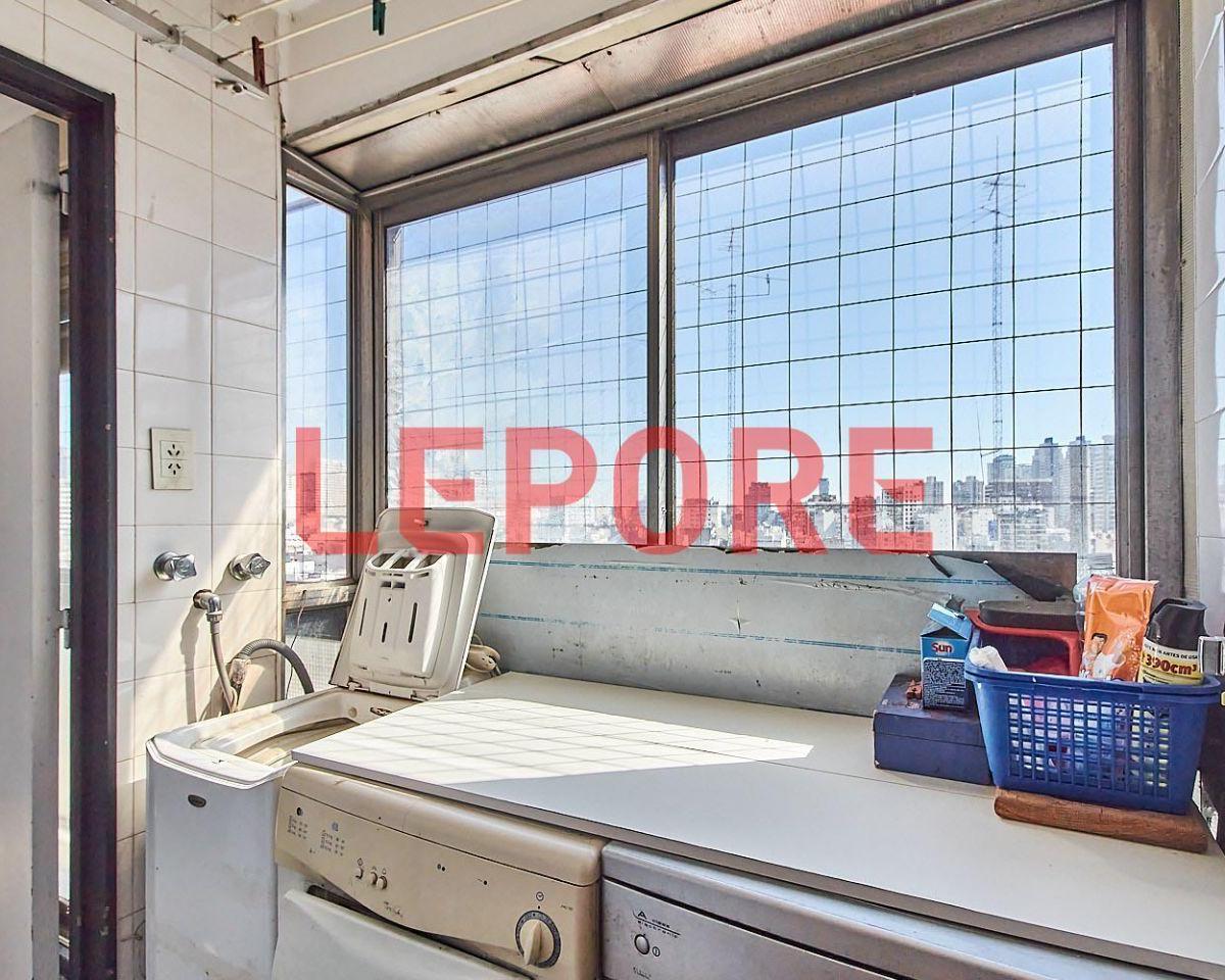 Excelente Semipiso en Barrio Norte 2