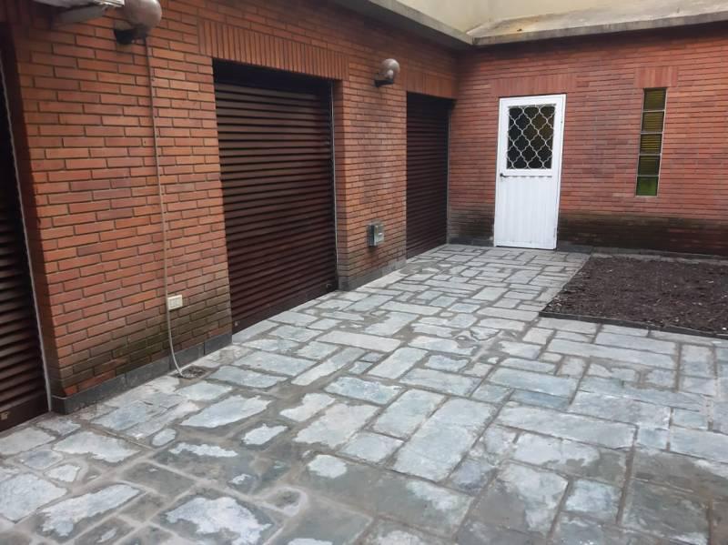 Casa con Garage, Patio y Gran Terraza 4