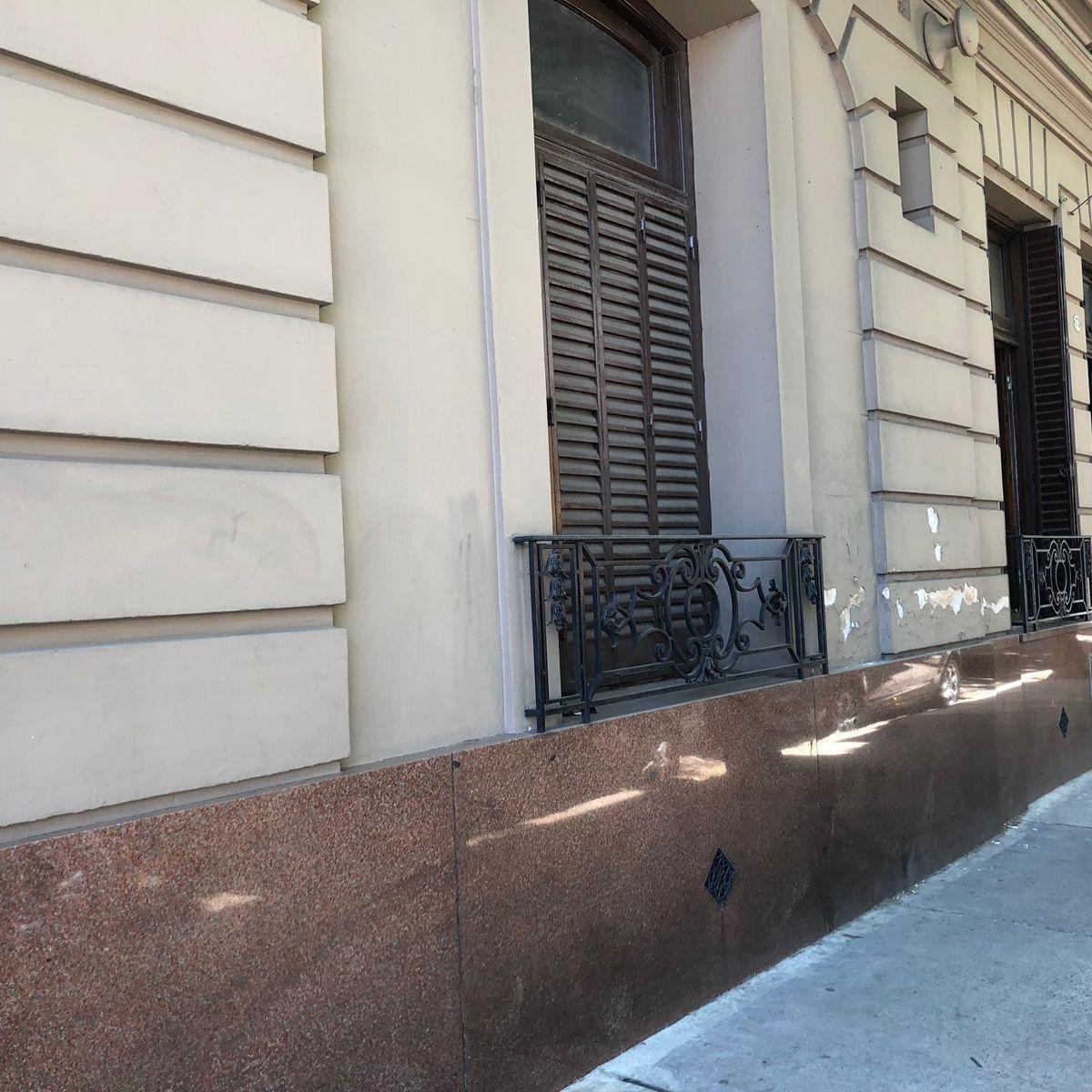 PH 4 Ambientes en Barracas con Patio a m de Montes de Oca 5