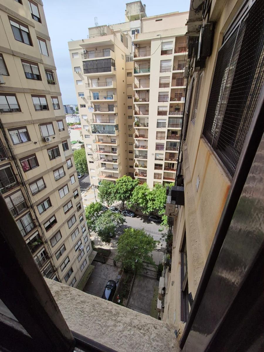 Explendido Departamento de Dos Ambientes Amplios con Excelente Vista Abierta 3