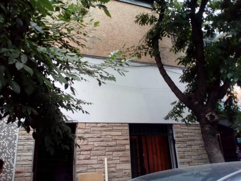 Unico Ph al frente, entrada independiente 8 ambientes, excelente