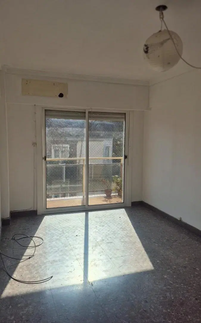 Departamento con balcon corrido todo al frente 2