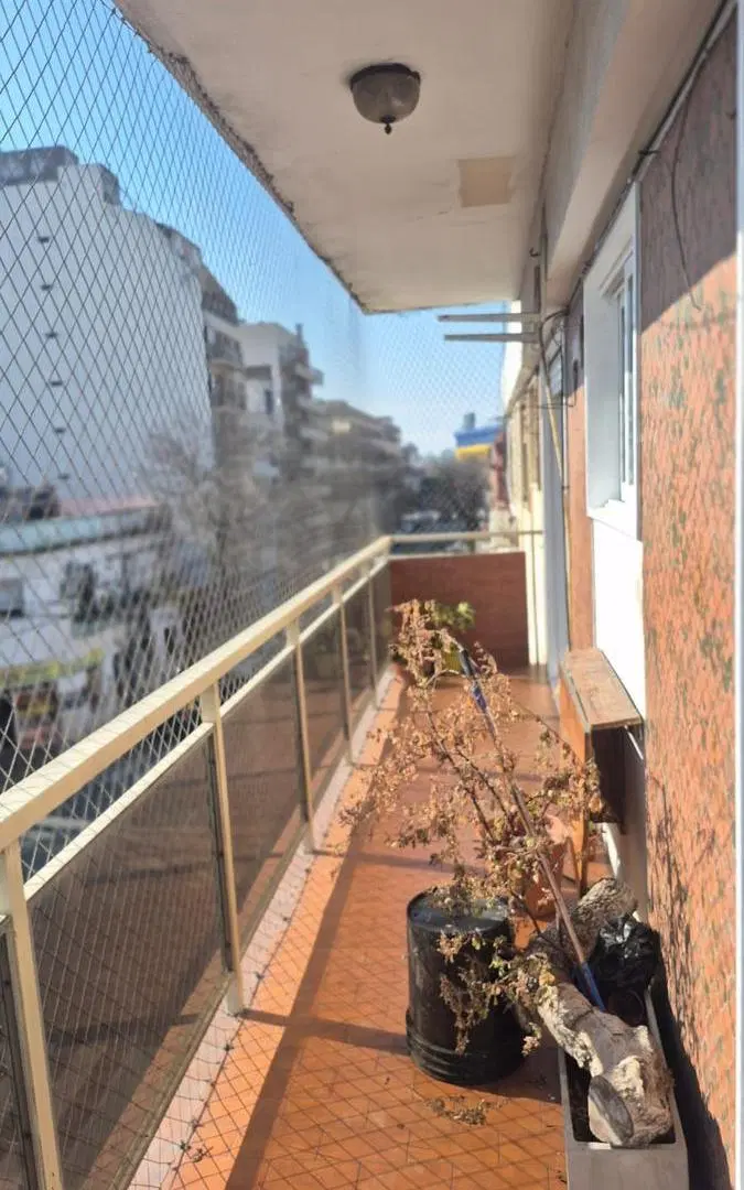 Departamento con balcon corrido todo al frente 4