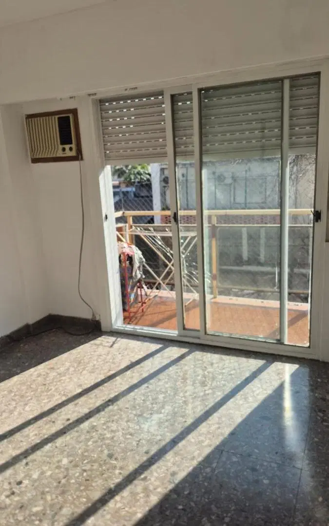 Departamento con balcon corrido todo al frente 3
