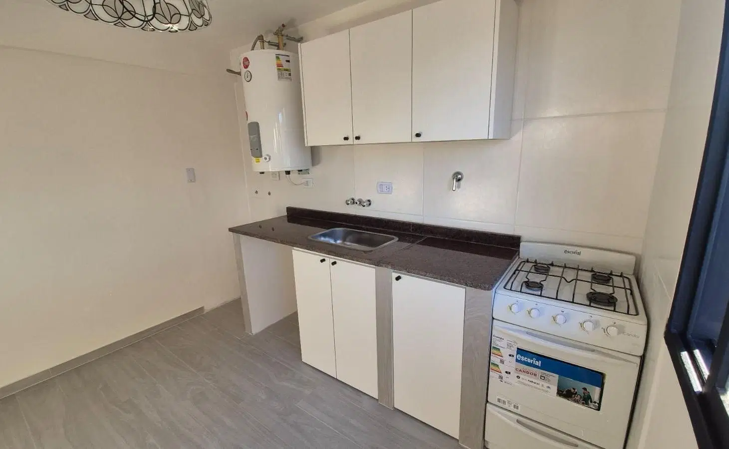 unico Departamento  al frente con balcon impecable 5