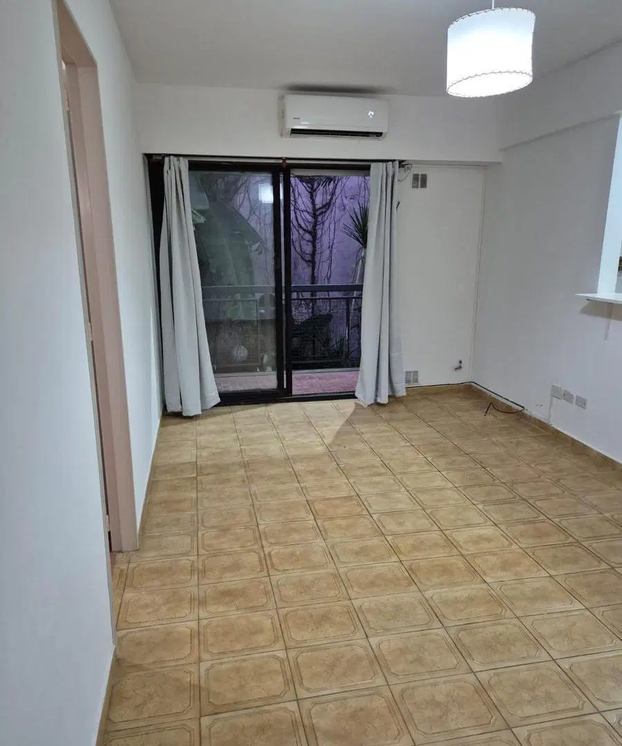 Departamento de 2 ambientes con balcón 4