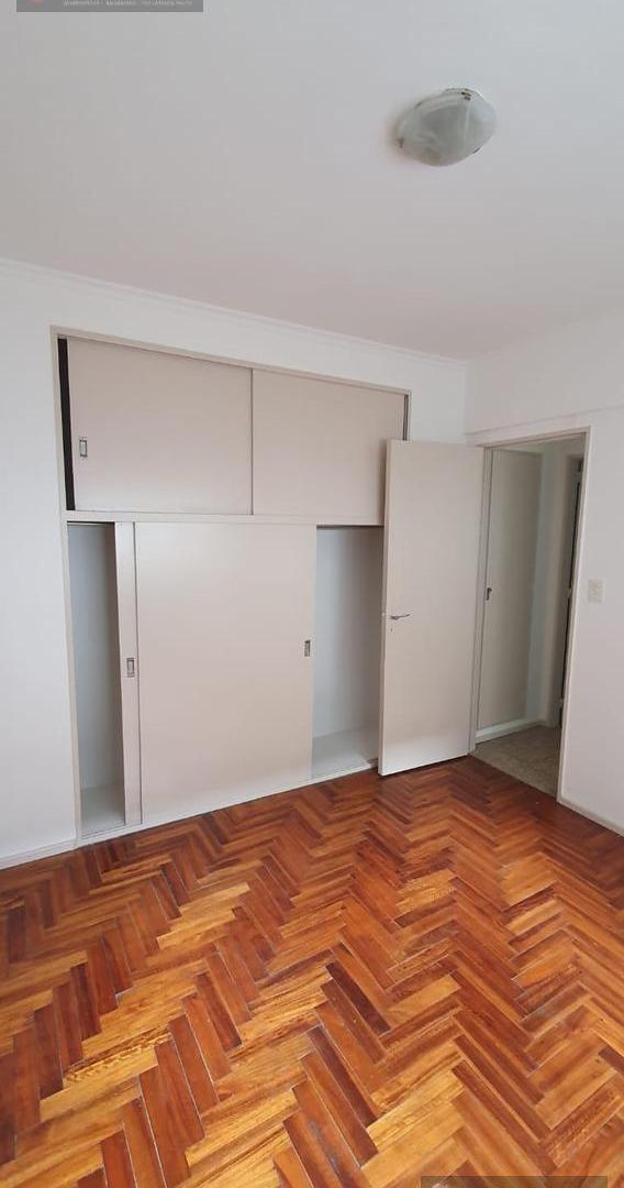 Foto de Departamento en alquiler a 100mts del parue lezama, imagen 4
