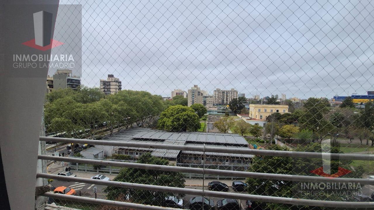 Foto de Departamento al frente con vista abirta a metros del parque lezama, imagen 5