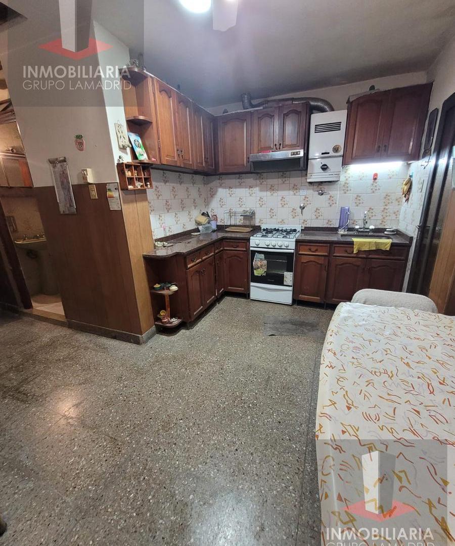 Foto de Casa terreno propio con garage y terraza, imagen 5