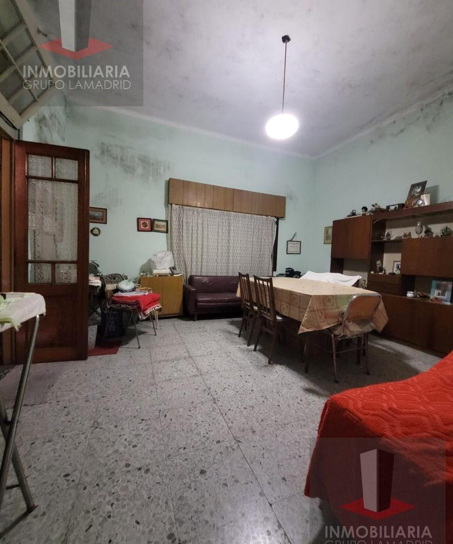 Foto de Casa terreno propio con garage y terraza, imagen 4