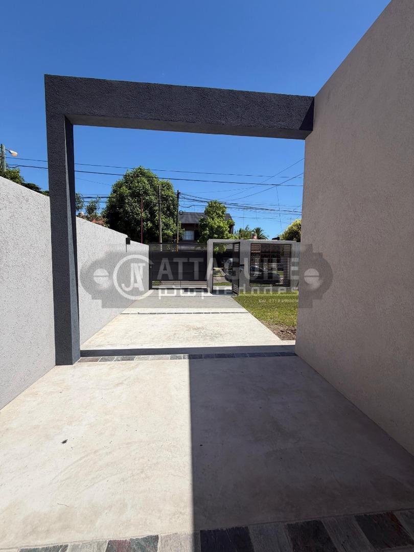 Casa 4 ambientes. | SAN LUIS 220