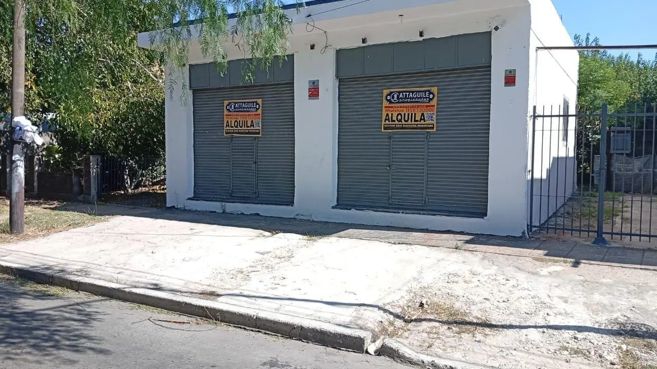 Local . | LOS PLATANOS 351 5