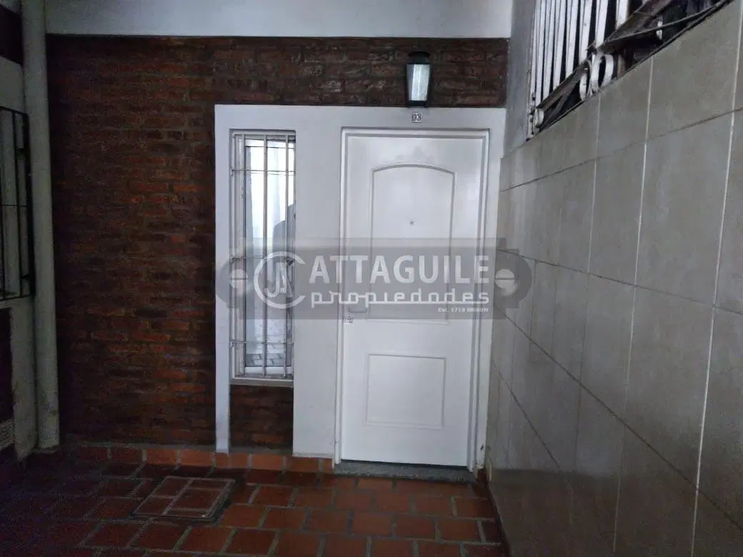 Departamento 2 ambientes. | ALFONSIN ( ex roca) 1110 3