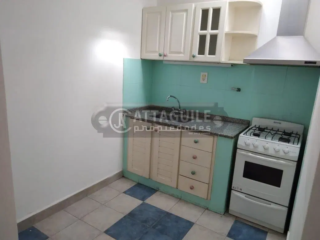 Departamento 2 ambientes. | ALFONSIN ( ex roca) 1110 5