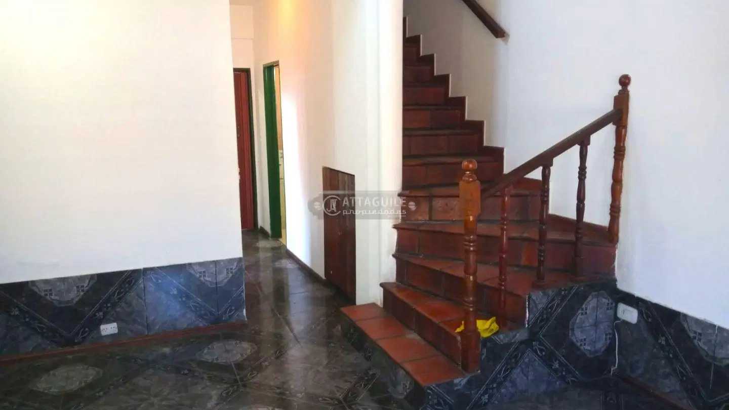 Casa 3 ambientes. | CISNEROS 695 1