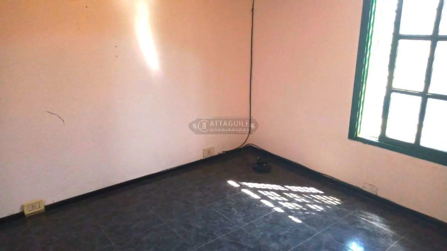 Casa 3 ambientes. | CISNEROS 695 3