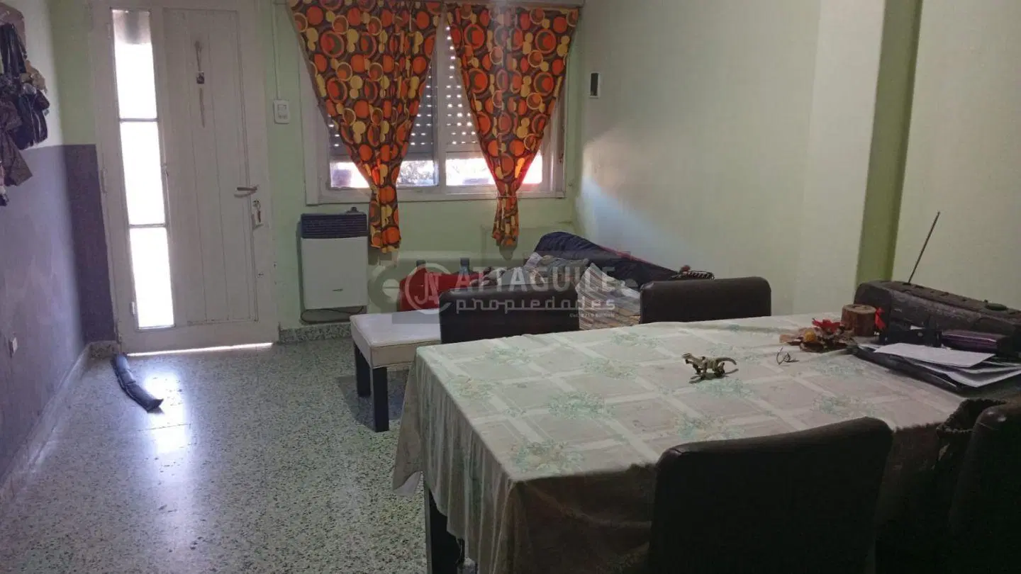 Casa 3 ambientes. | ANDRADE 1056 2
