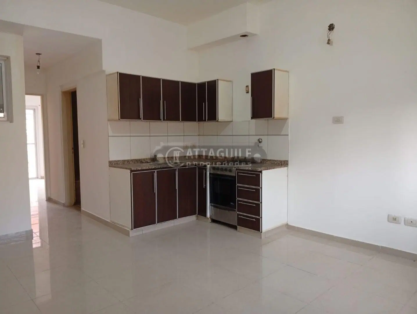 Departamento 2 ambientes. | ALFONSIN ( EX ROCA) 1504 5