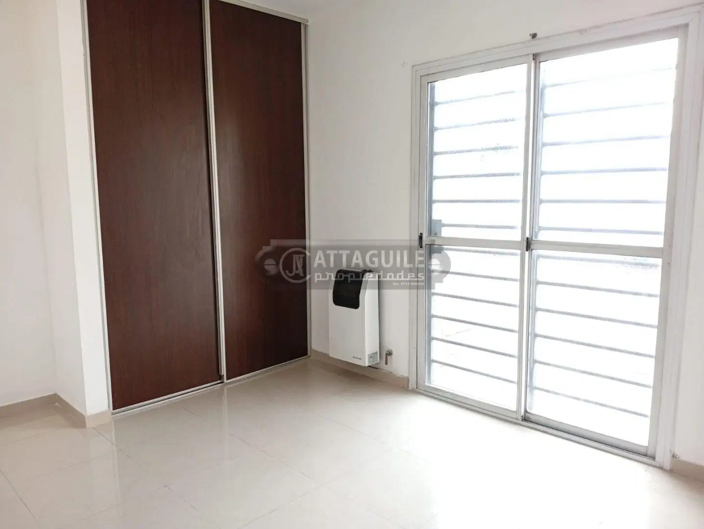 Departamento 2 ambientes. | ALFONSIN ( EX ROCA) 1504 1