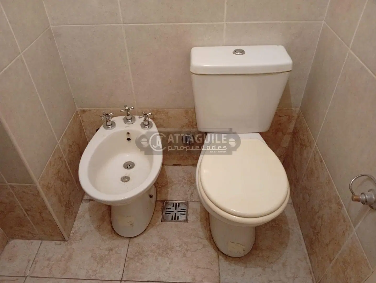 Departamento 2 ambientes. | ALFONSIN ( EX ROCA) 1504 4