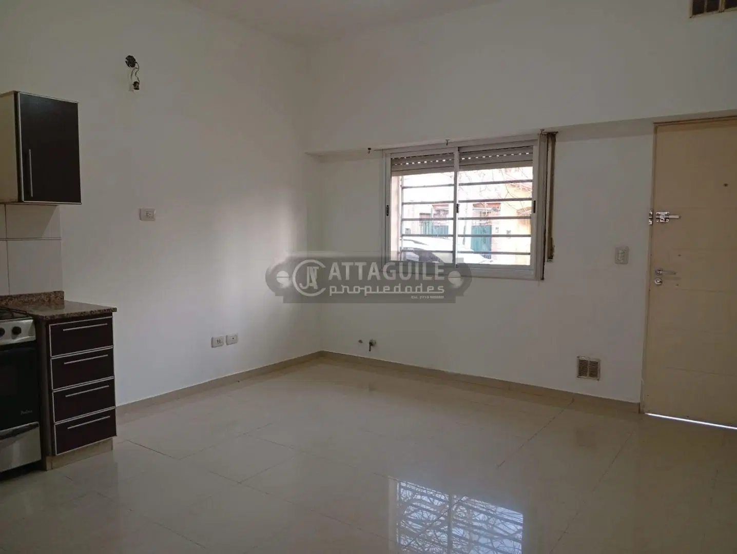 Departamento 2 ambientes. | ALFONSIN ( EX ROCA) 1504 2