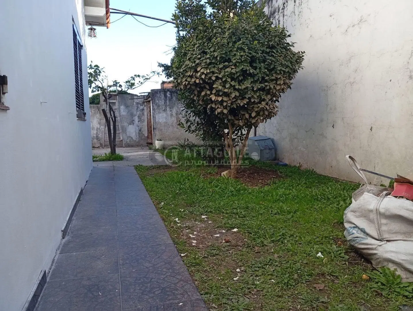 Casa 4 ambientes. | SOLIS 725 2